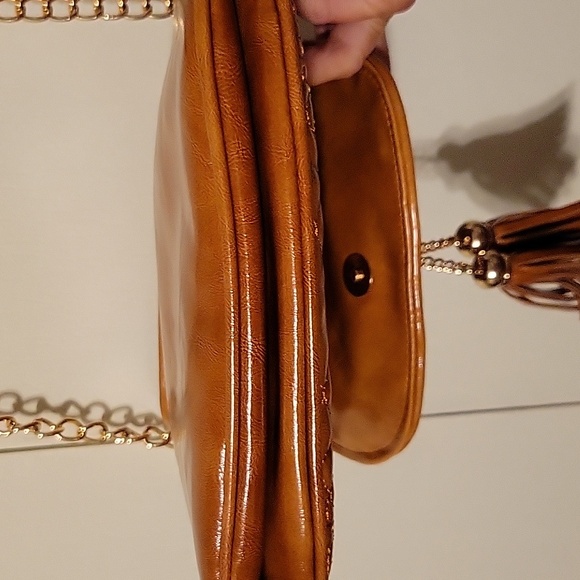 Big Buddha quilted crossbody bag with tassles - Picture 7 of 8